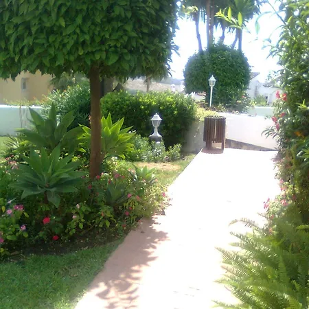 With 2 In Estepona, With Pool Access And Furnished Bal Apartment *