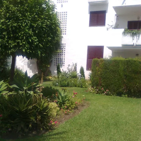 With 2 In Estepona, With Pool Access And Furnished Bal
